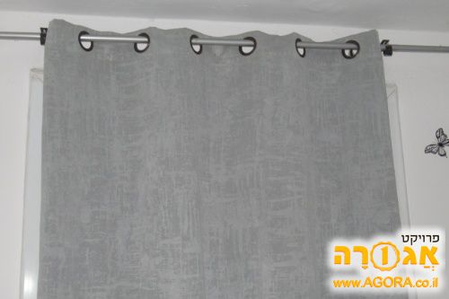 וילונות אפורים