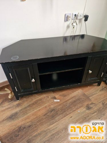 שידה לטלויזיה