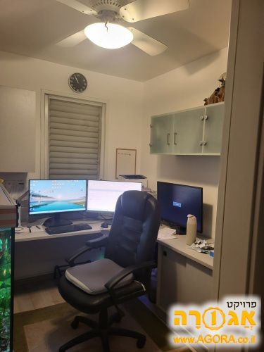 חדר עבודה פינתי