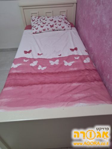מיטת חבר נפתחת