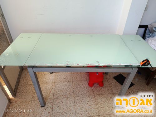 שולחן אוכל