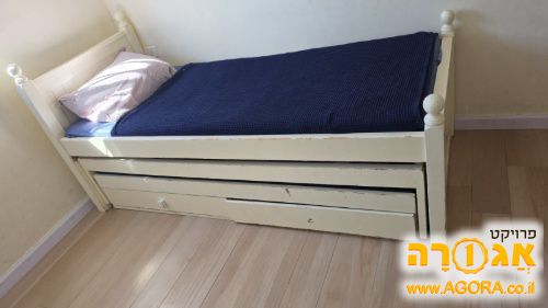 מיטה נפתחת ל3