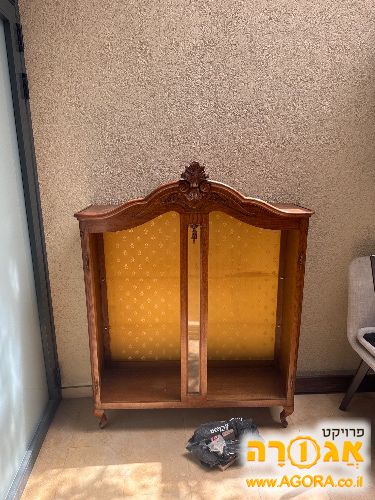 ארונית לשיפוץ