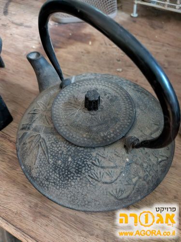 קומקום תה מברזל יצוק