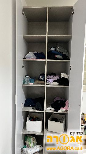 ארון בגדים