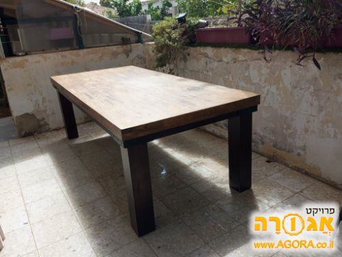 שולחן אוכל