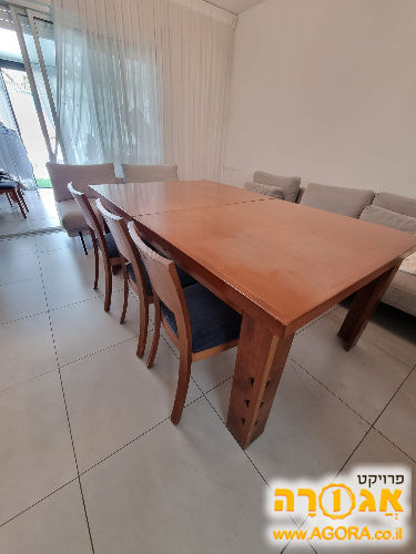 שולחן עץ מלא