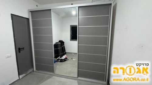 ארון בגדים דלתות הזזה