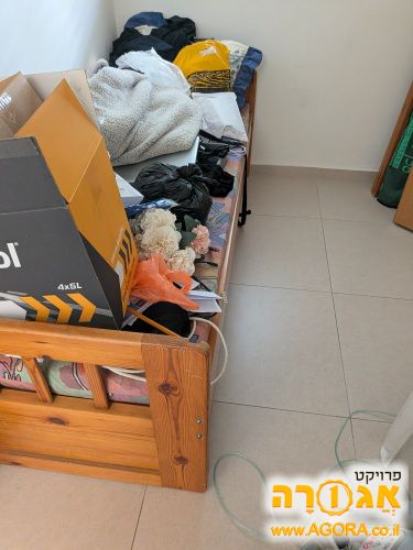 מיטת יחיד נפתחת