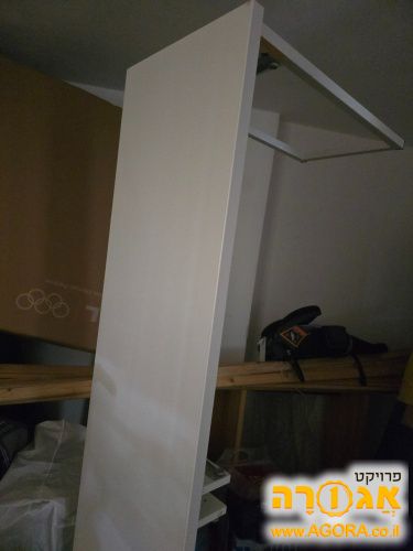 שולחן מחשב לבן מבריק