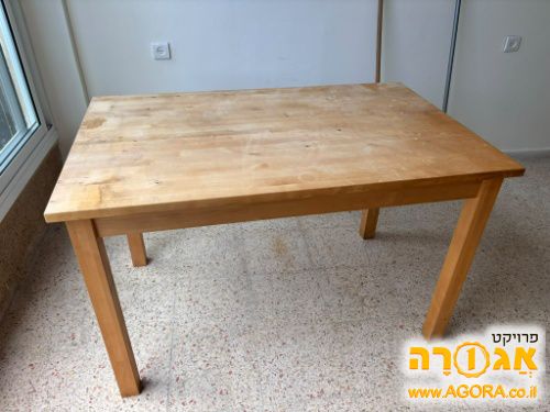 שולחן עץ בהיר 120 על 75