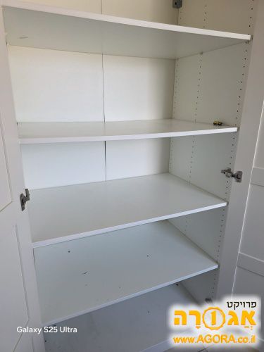 ארון בגדים