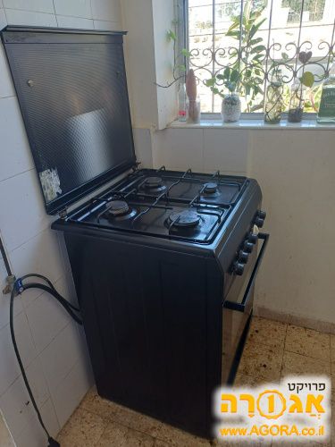 תנור אפיה עם כיריים