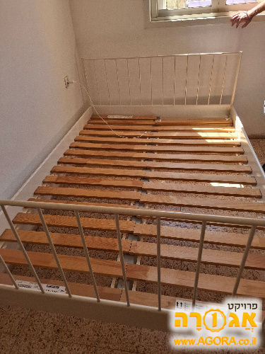 מיטת איקאה