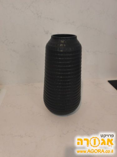 אגרטל שחור