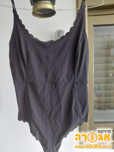 בגד ים בצבע שחור