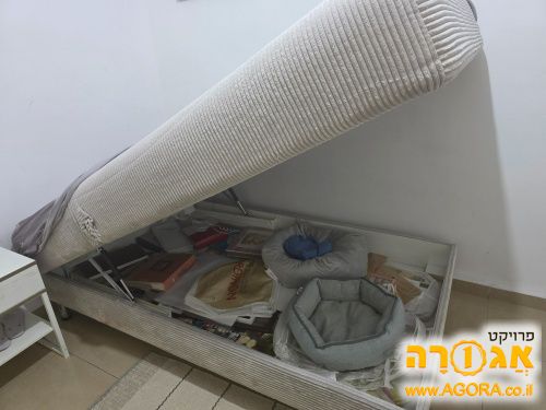 מיטה וחצי חצי מתכווננת