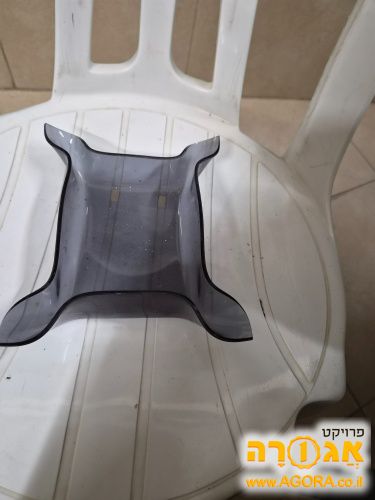 קופסא מפלסטיק קשיח