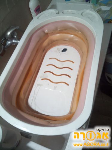 אמבטיה לתינוק עם רגליים2