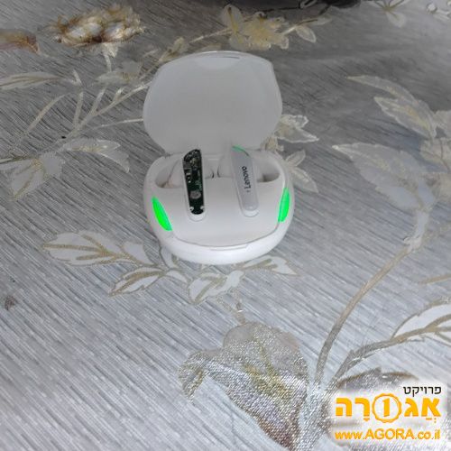 אוזניות בלוטוס