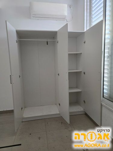 ארון בגדים