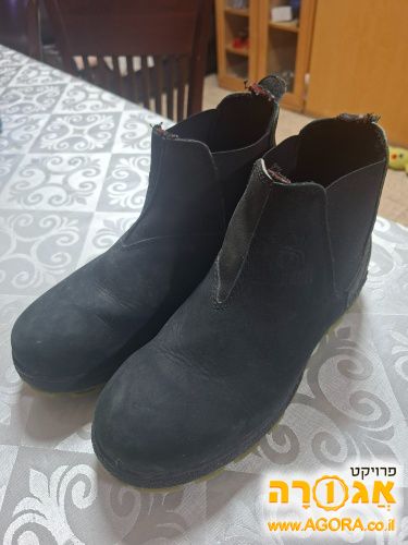 מגפיים מידה 38 נמדדו פעם אחת
