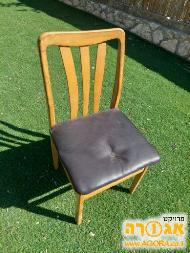 כיסאות