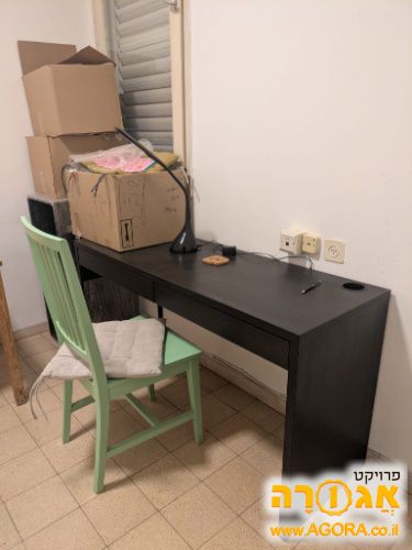 שולחן עבודה ושידה