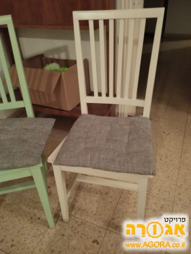 כיסאות