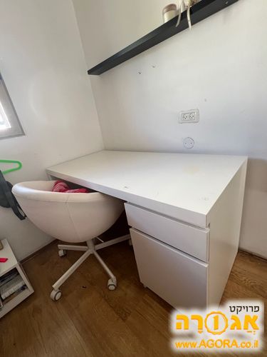 שולחן