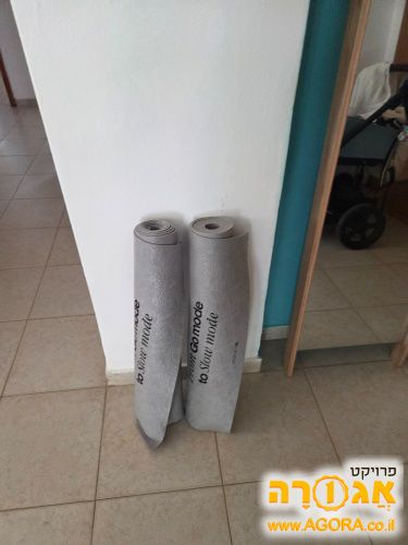 שני מזרוני יוגה