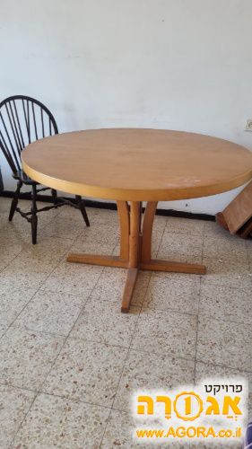 שולחן אוכל עגול