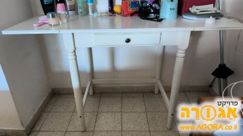 שולחן איפור/טיפוח