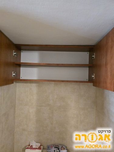 ארון נתלה
