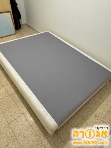 בסיס מיטה זוגית עם ארגז מצעים