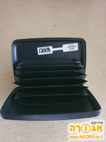 ארנק קשיח לכרטיסי אשראי