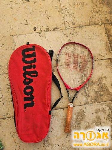 מחבט טניס Wilson עם נרתיק