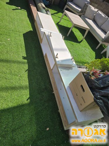 מזנון צף