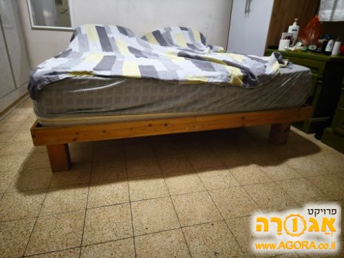 מזרן + מיטה 190/160 המיטה מעץ אורן