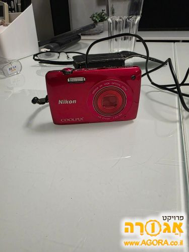 מצלמה דיגיטלית ישנה