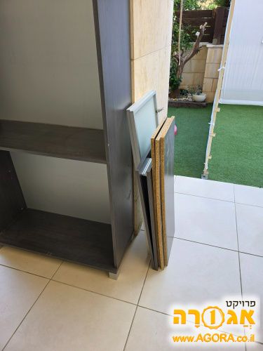 ארון ספרים