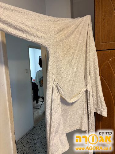 חלוק מגבת לבן