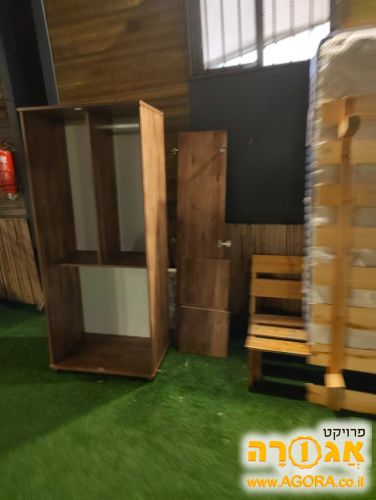 ארון בגדים