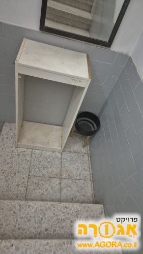 ארונית פתוחה של איקאה