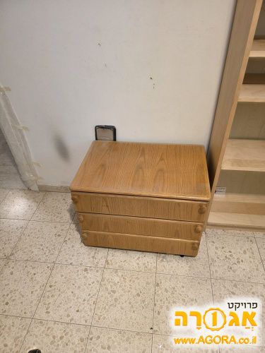 שידת מגירות עץ מלא