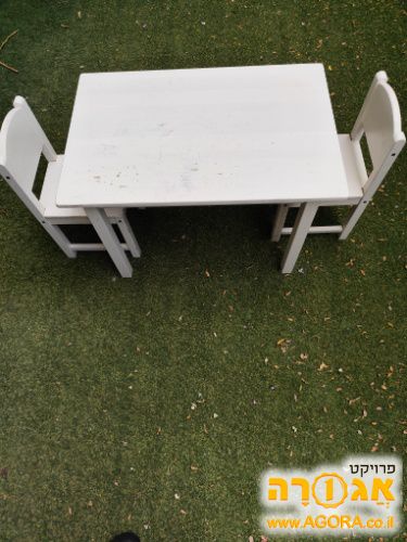 שולחן לילדים +2 כסאות