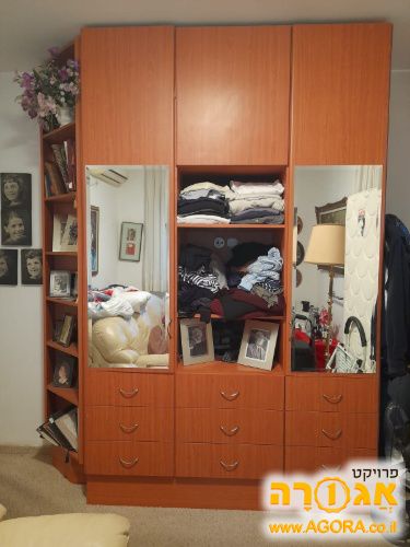 ארון בגדים