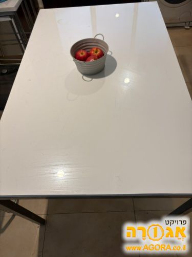 שולחן