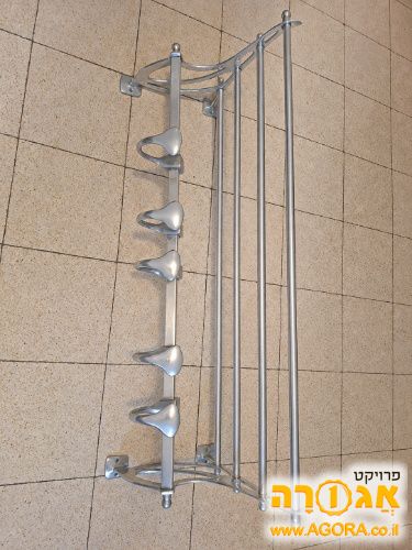 מתלה מגבות גדול מאוד למקלחת