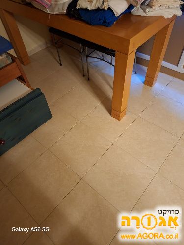 שולחן פינת אוכל